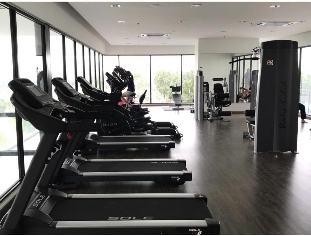 Kyra Homestay Centrus Soho Cyberjaya *Wifi And Pool* Extérieur photo